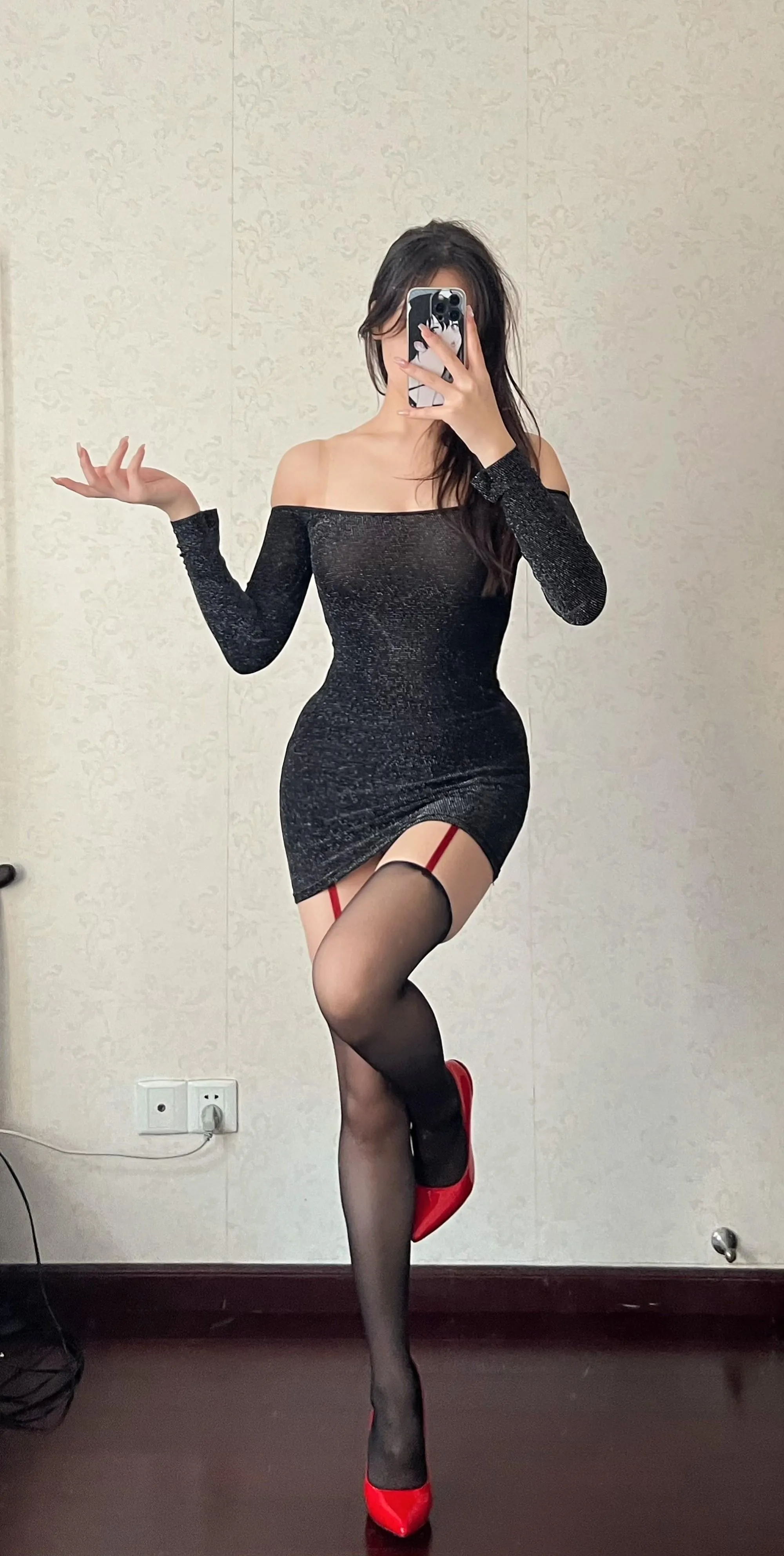NO.018 可可西yyy – 微密圈系列 波点透视包臀裙 [58P]插图4